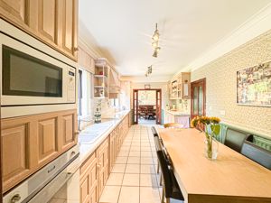 Photo 21- click for photo gallery